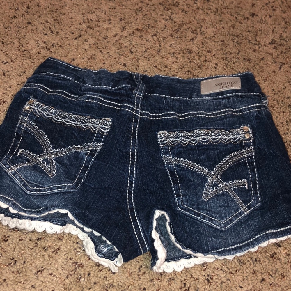 Shorts - Picture 3 of 3